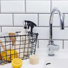 Jak wyczyścić kran z kamienia - skuteczne metody bez chemii