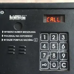 Jak zablokować domofon: 5 skutecznych metod i ostrzeżenia