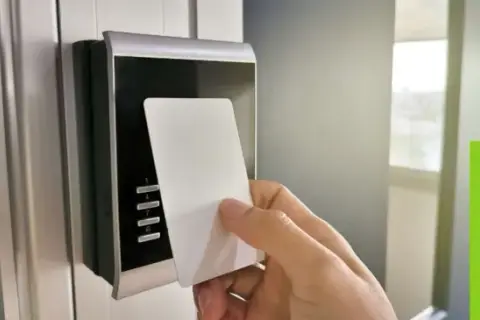 Co może uruchomić alarm w domu? Uniknij fałszywych sygnałów i zagrożeń